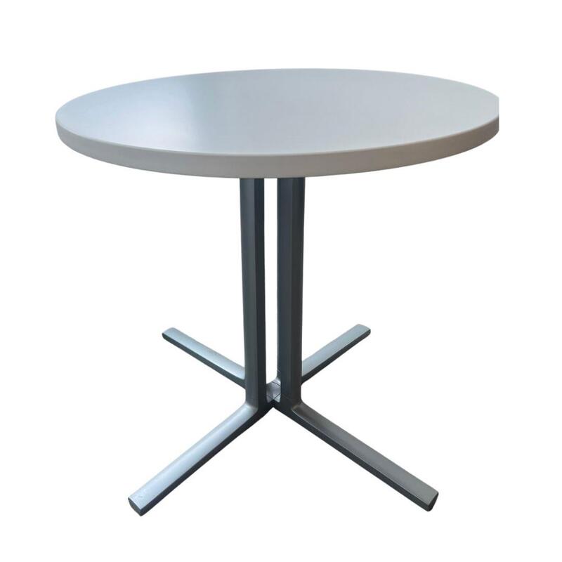 Everywhere Round Table - Image 1