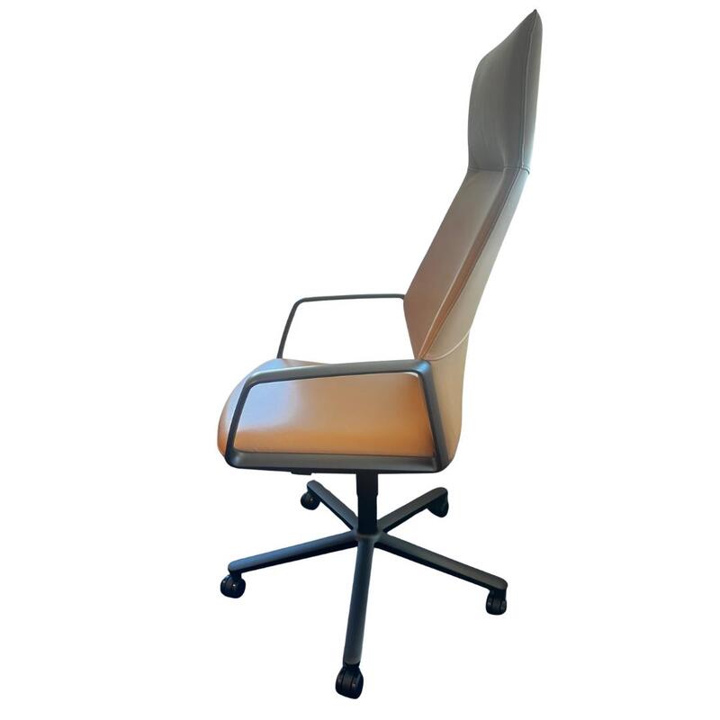 Furniture M75 Executive Chair - Thumbnail 3