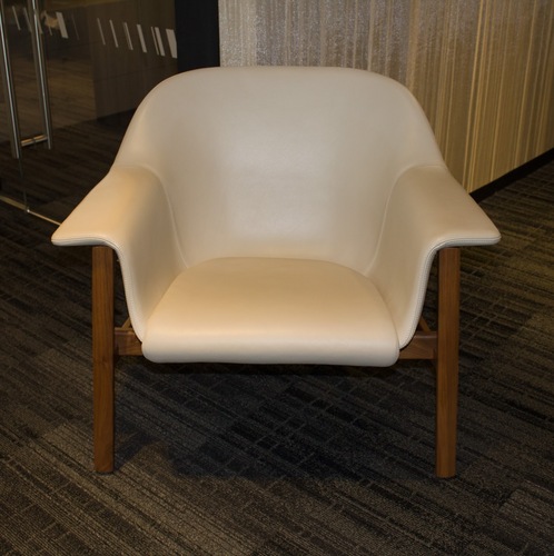 'Sedan' Lounge Armchair - Thumbnail 2