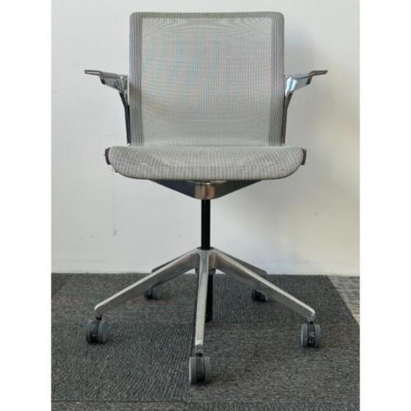 Clarity Task Chair (Light Grey/Titanium) - Thumbnail 3