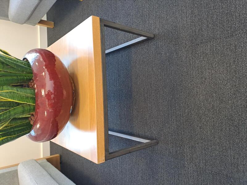 Square coffee table  - Image 1