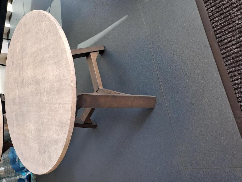 Round coffee table  - Image 1