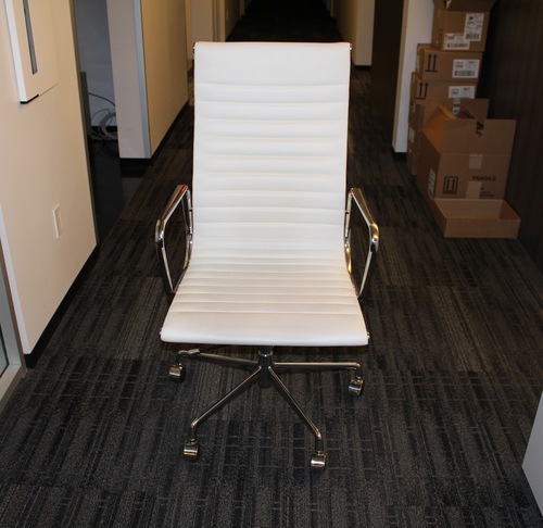Eames Aluminum Group Executive Chair, Leather - Thumbnail 2