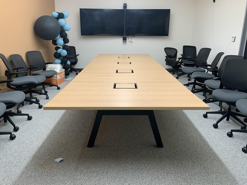 15' Conference Table - Image 1