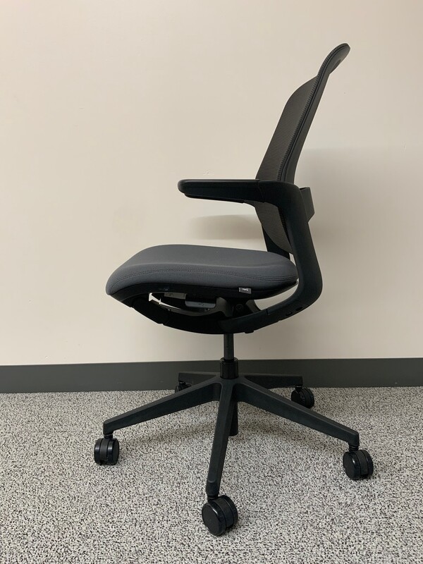 Personaility Plus Conference Chair - Thumbnail 4
