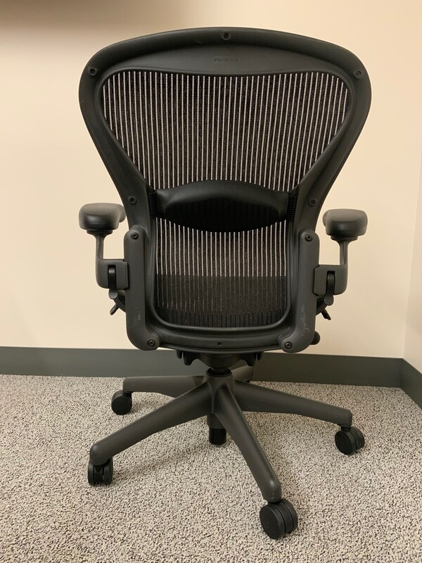 Size B Aeron Chair - Thumbnail 3