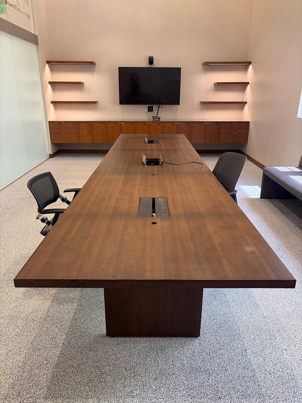 16' Conference Table - Image 1