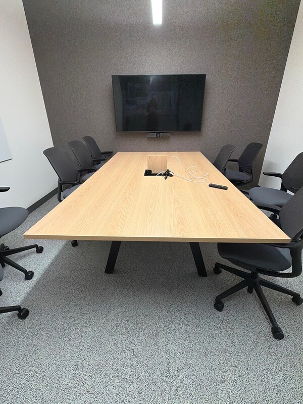 9' Conference Table - Image 1