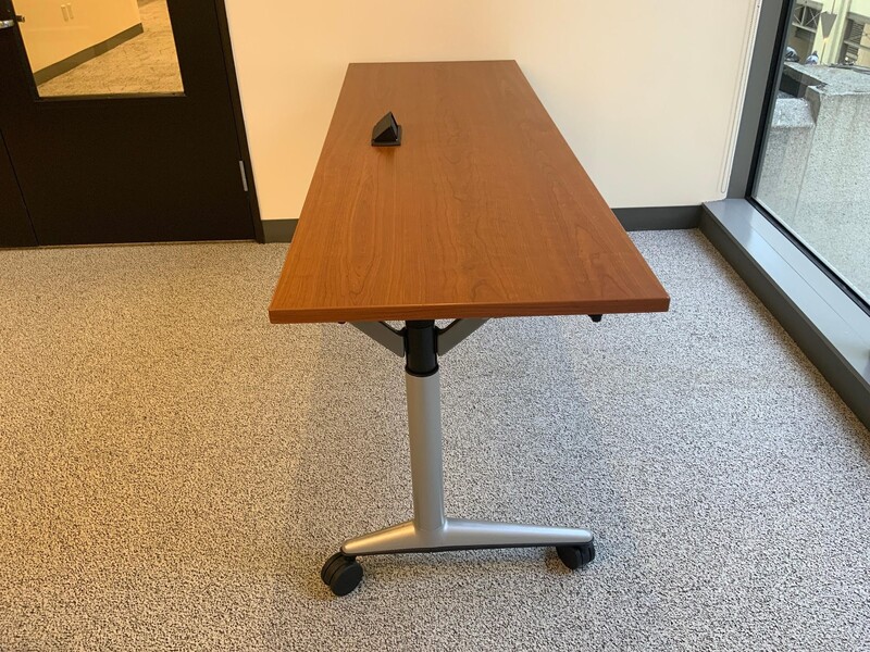 Flip-Top Training Table - Thumbnail 2