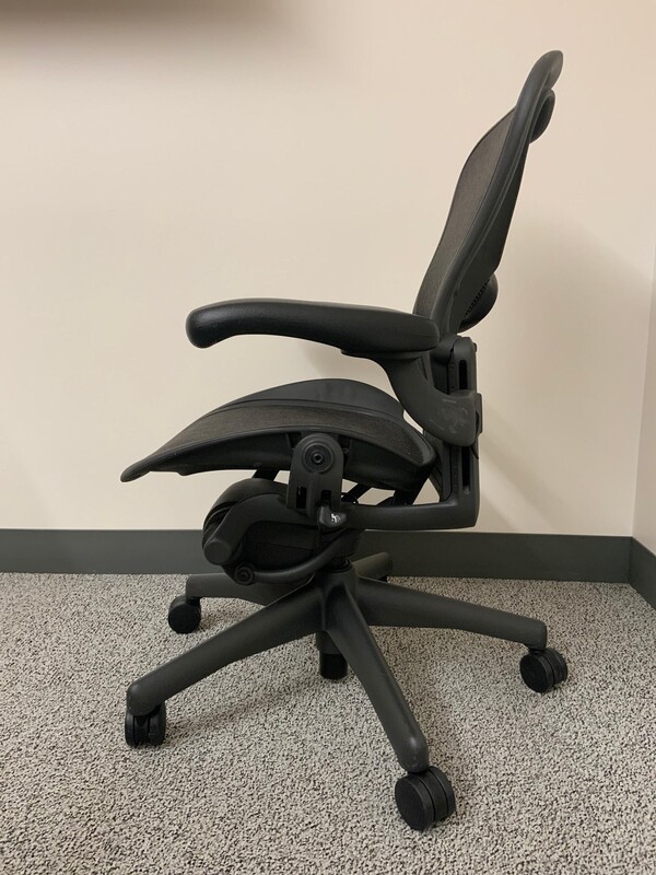 Size B Aeron Chair - Thumbnail 4