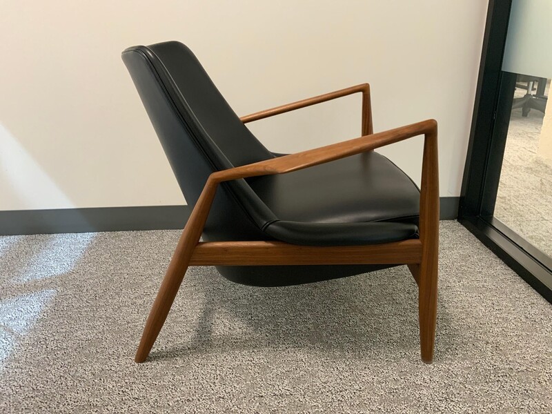 Leather Lounge Chair - Thumbnail 2