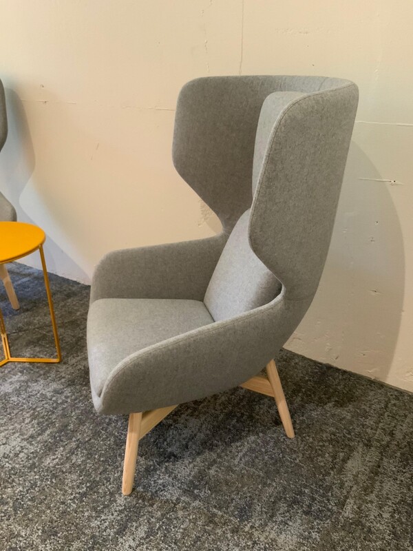 Coy Lounge Chair - Thumbnail 2
