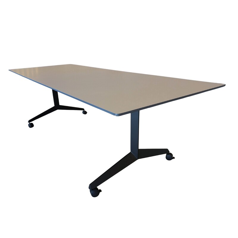 Mobile Table - Image 1