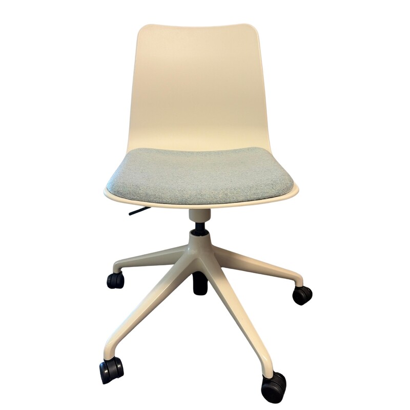 Polly Height-Adjustable Conference Chair - Image 1