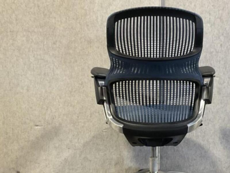 Generation Chair - Thumbnail 5