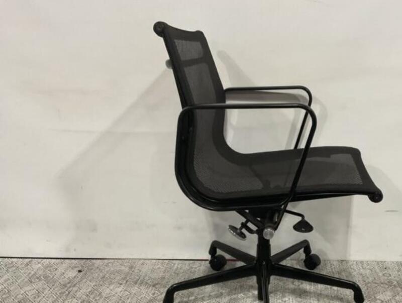 Eames Aluminum Group Management Chair - Thumbnail 5