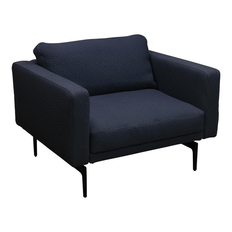 Relaxed Club Chair - Image 1