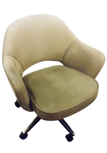 Knoll Saarinen Conference (Moonlight Leather) - Image 1