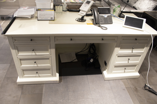 Traditional Desk - Thumbnail 3