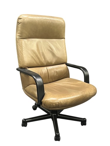 Nienkamper Brown Leather Conference Chair (Brown/Black) - Image 1