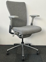 Haworth Zody Task Chair (Light Grey Felt/Chrome)