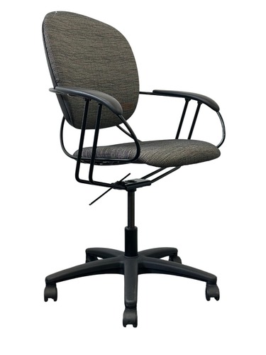 Steelcase Uno Swivel Task Chair (Grey/Black) - Image 1