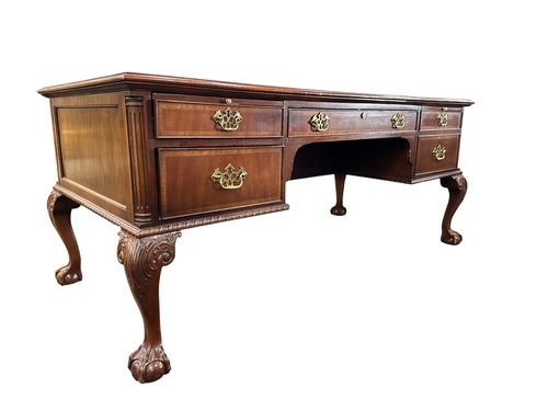 Traditional Georgian Design Carved Vintage Library Desk by Councill - Image 1