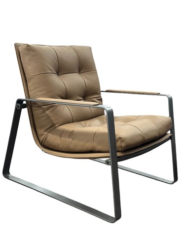 Sunon UC Sofa - Image 1