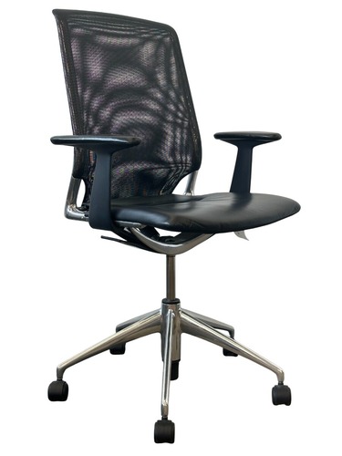 Pre-owned Vitra Meda Conference Chair (Black/Black Leatherette) - Image 1