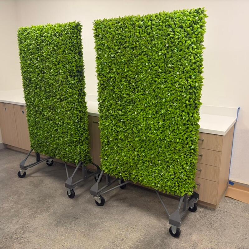 Freestanding Mobile Artificial Hedge Partition - Thumbnail 2