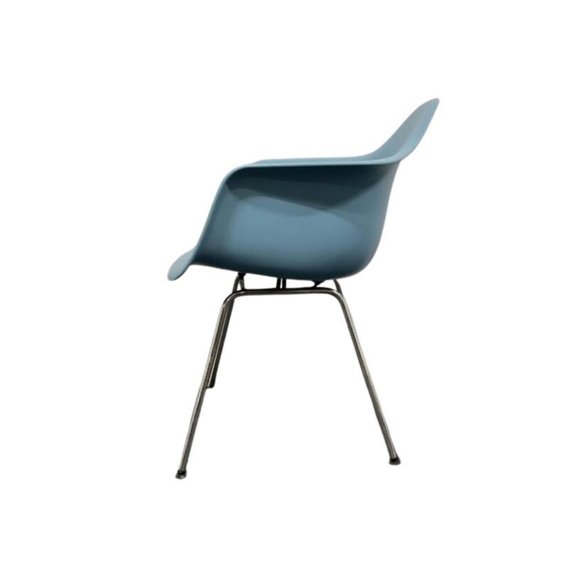 Eames Molded Plastic Armchair - Thumbnail 3