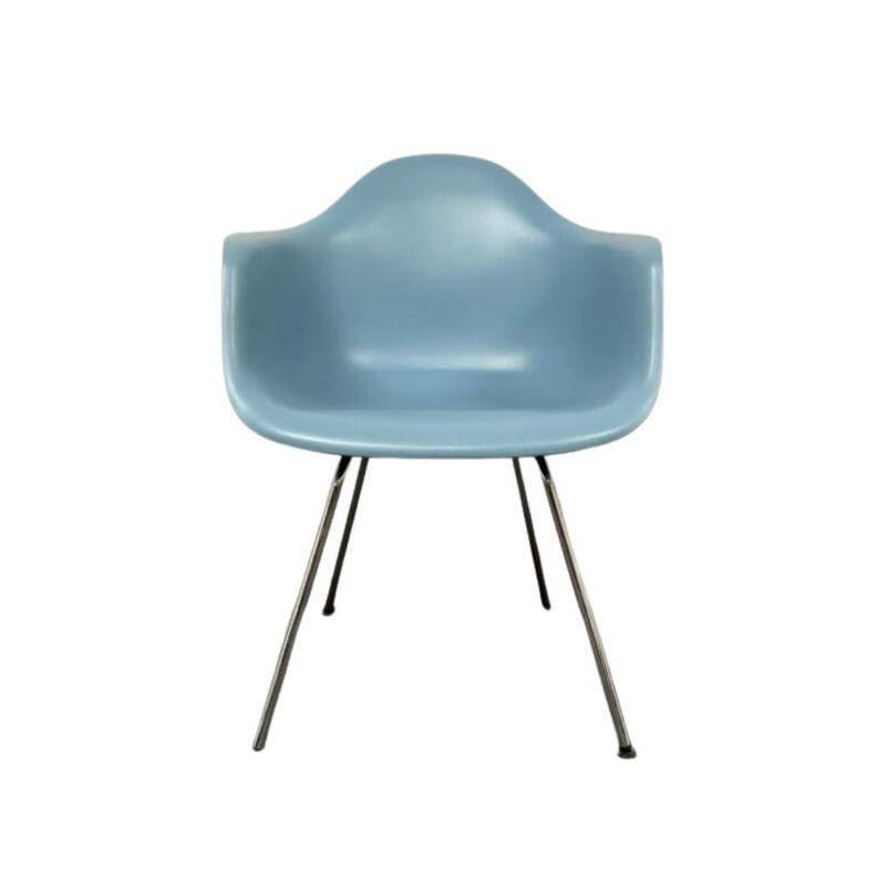 Eames Molded Plastic Armchair - Image 1