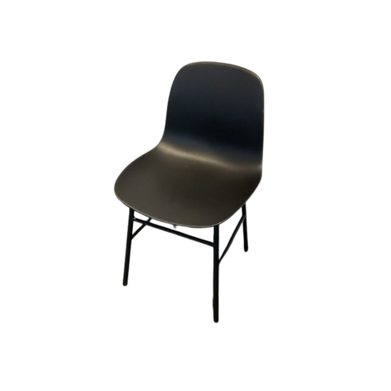 Form Chair - Thumbnail 2