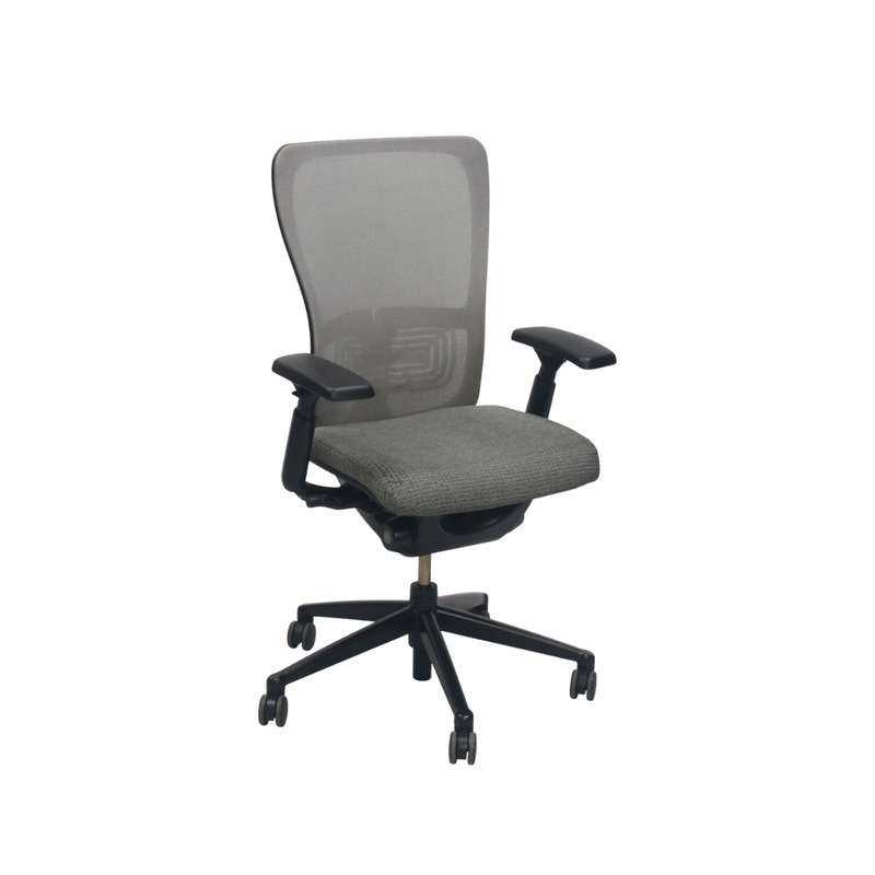 Zody Classic Mesh Back Used Task Chair - Image 1
