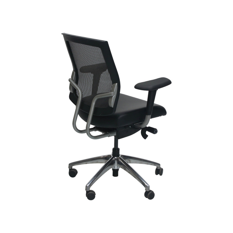 Focus Used Graphite Mesh Back Task Chair w Aluminum Base - Thumbnail 2