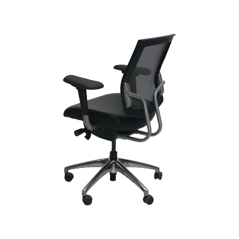 Focus Used Graphite Mesh Back Task Chair w Aluminum Base - Thumbnail 3