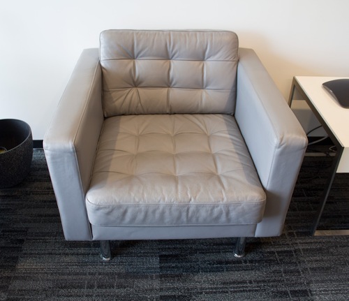 Tufted Leather Club Chair - Thumbnail 2