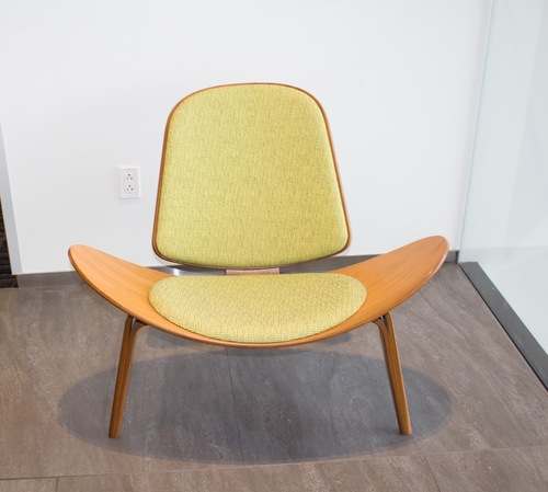 'Shell' Chair by Hans J. Wegner (CH07) - Thumbnail 2