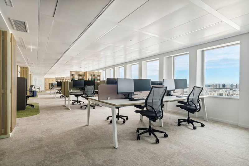 Ahrend Balance 4-leg meeting table - Image 1