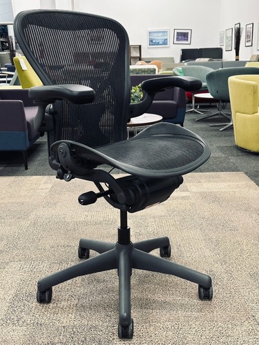 Herman Miller Aeron 'B' Work Chair with PostureFit Lumbar (Carbon) - Image 1