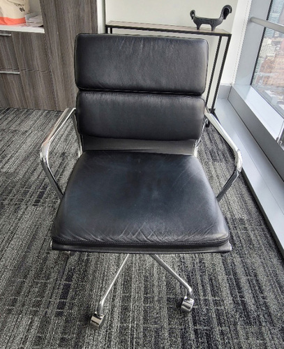 Eames Soft Pad Management Chair - Thumbnail 2
