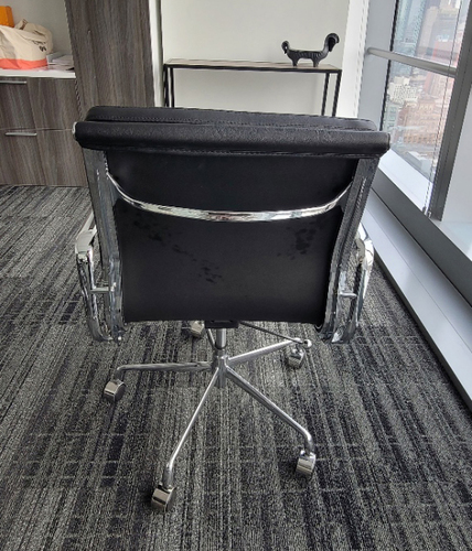 Eames Soft Pad Management Chair - Thumbnail 4