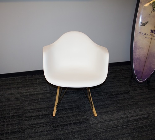 Eames Molded Plastic Rocking Chair - Thumbnail 2