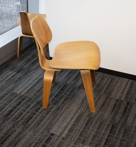 Eames Molded Plywood Lounge Chair - Thumbnail 3
