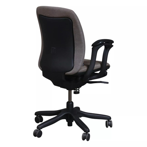 'Amicus Synchro' Conference Chair - Thumbnail 3