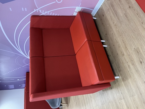 'Villa' High-Back Privacy Lounge Chair - Thumbnail 3
