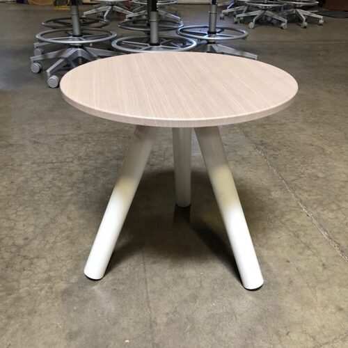 Sauder End Table  - Thumbnail 2