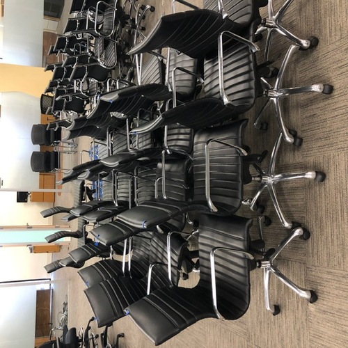 'Nova' Black Conference Chair - Thumbnail 3