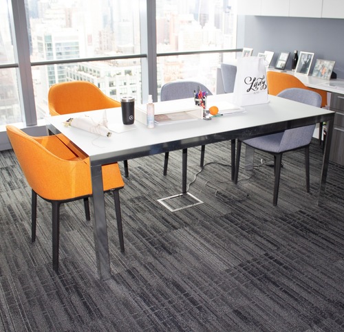 Oval Eames Table - Thumbnail 3