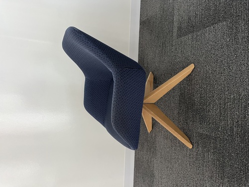 'Melina' Lounge with Swivel Base and Wooden Legs - Thumbnail 3